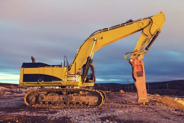 excavator-with-rock-hammer-shaunl